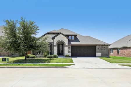 1704 Emma Pearl Lane
