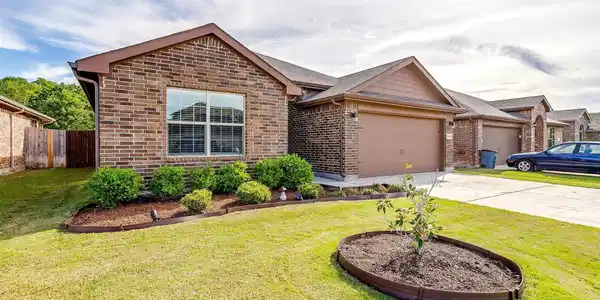 1248 Edgewater Drive