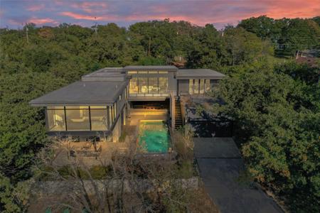 3300 Indian Trail