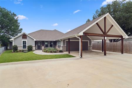 4511 Wildwood Circle