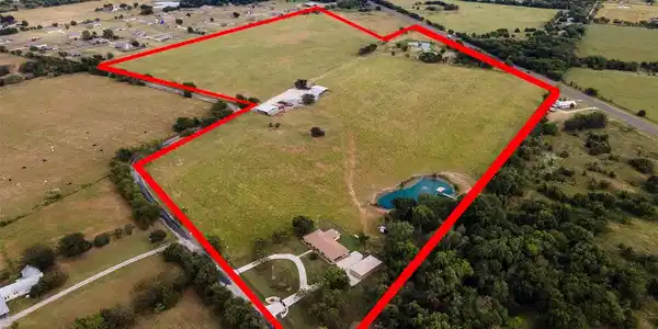 402 SE County Road 3110