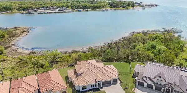9065 Lakeside Drive