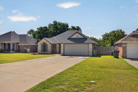 7206 Hackberry Court