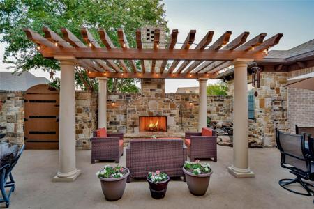 1312 Amsterdam Court