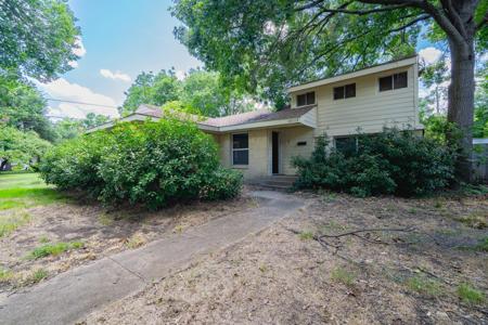10115 Northlake Drive