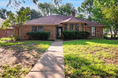 1650 Hyland Greens Drive