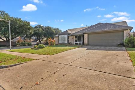 8114 Azzurra Drive