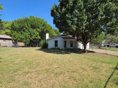 329 Walnut Avenue