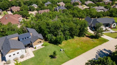 2203 Pinnell Court