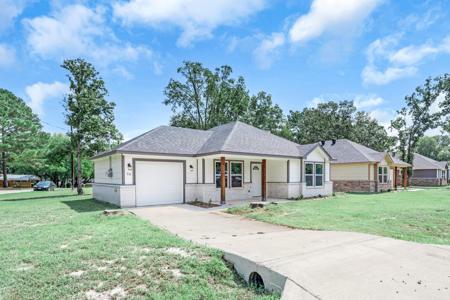 716 Hemlock Drive
