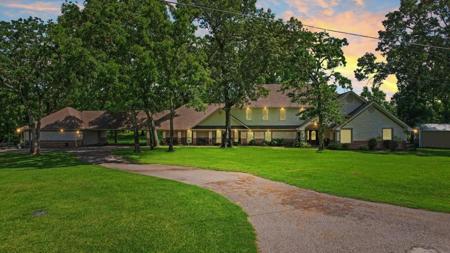 6130 Peninsula Circle