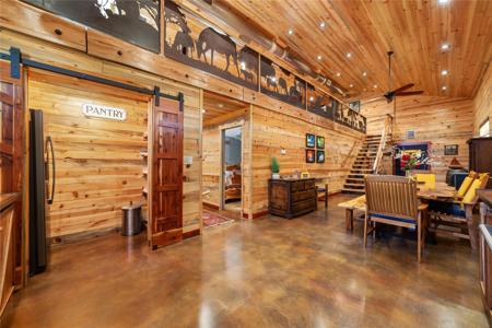 8077 County Road 292