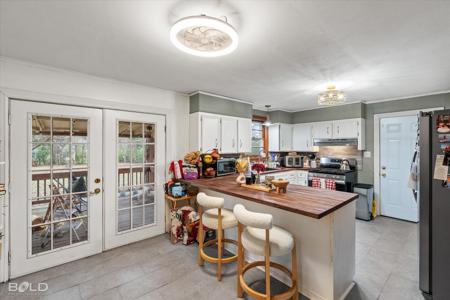 305 Greenwood Street