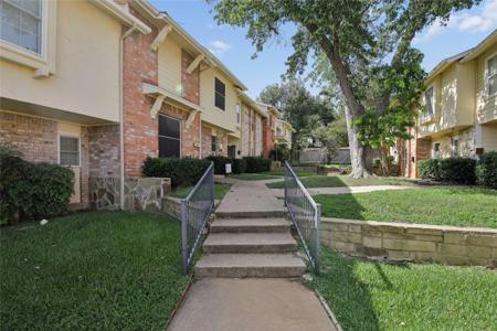 1971 Shorewood Drive