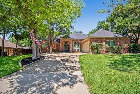 616 Indian Creek Drive