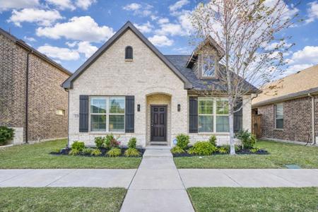 2128 Miramar Drive