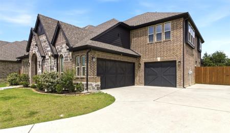 902 S Bluebird Lane