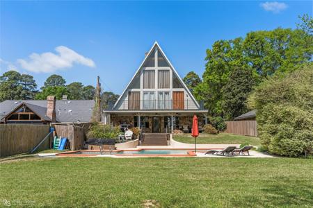 5221 S Lakeshore Drive