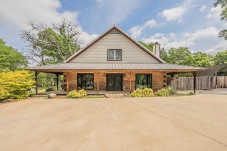 716 Elmwood Drive