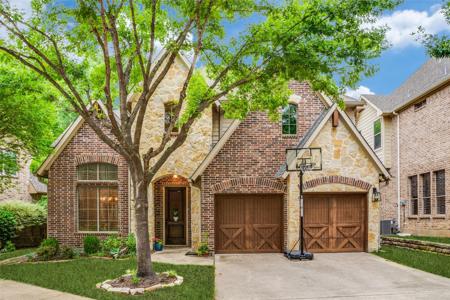2242 Forest Hollow Park