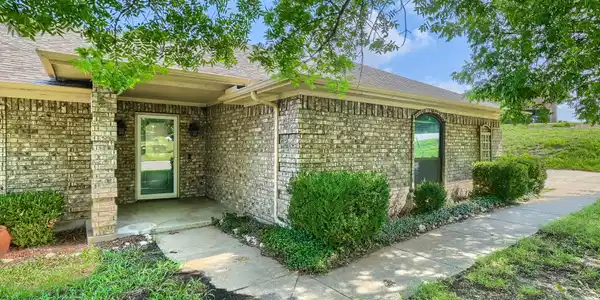 8821 Glen Hollow Drive