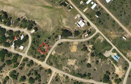 907 N Lakeside Lane