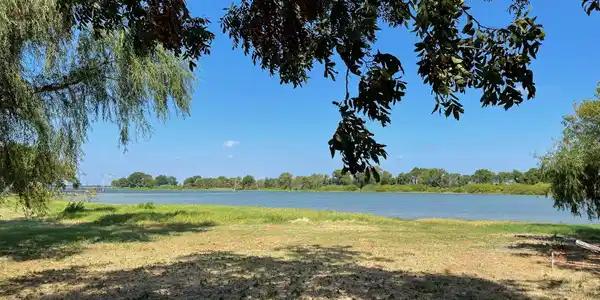 5078 Waterfront Road