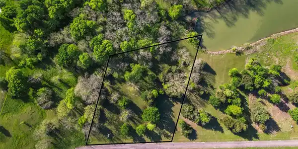 Lot 21 Embarcadero