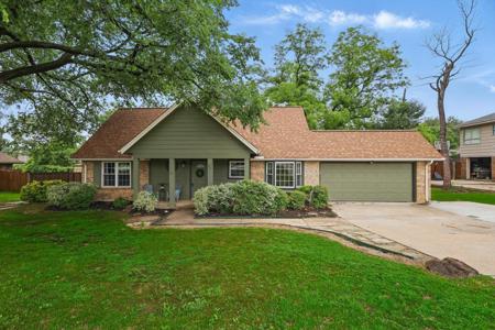 920 Highland Village Road