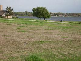 2000 Lake Side