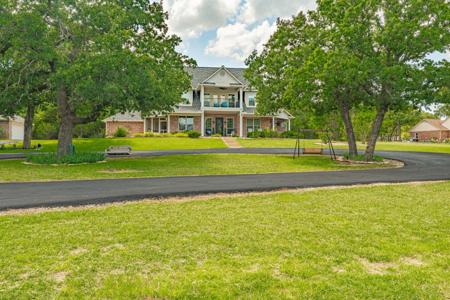 1218 Meander Road