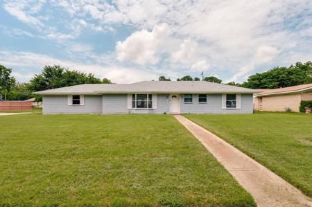 202 Hedgerow Lane