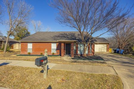 1818 Knob Hill Drive