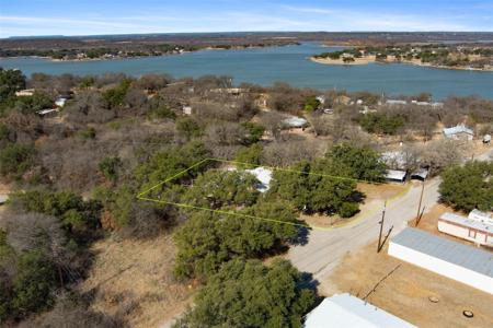 6904 Clover Leaf Drive