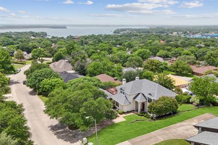 7632 Westwind Drive