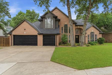 803 Woodside Court