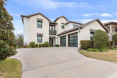 8 Enclave Court