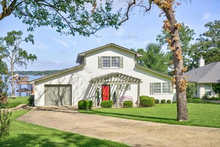 5402 Point LaVista