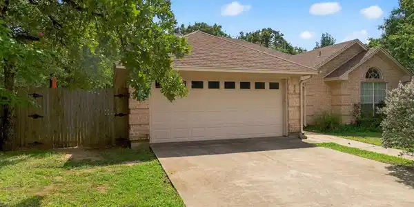 420 Meadowcrest Drive