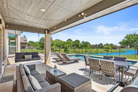 216 Shadow Creek Lane