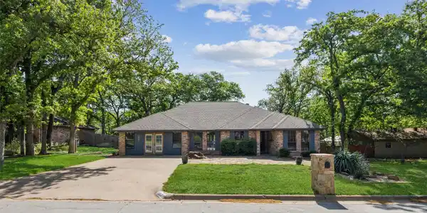 1017 Wood Ridge Drive