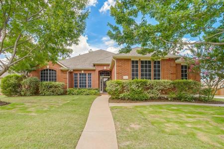 1820 Clear Summit Lane