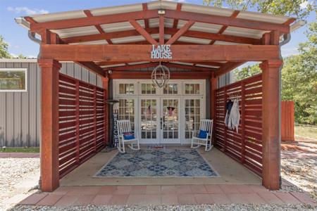 8063 Lakeview Drive