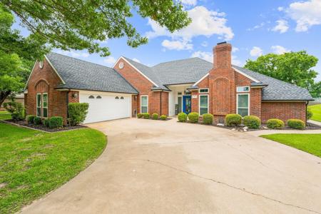 2415 pebble Drive
