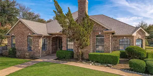 7625 Westwind Drive