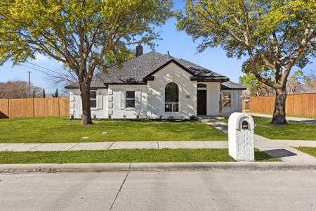 3305 Bridgewater Drive