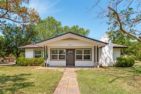2201 Lake Coves Drive