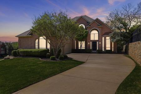 3201 Shadow Wood Circle