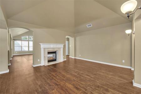 2406 Shorewood Court
