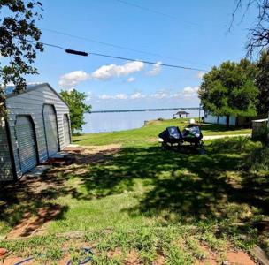 716 Lakeshore Drive